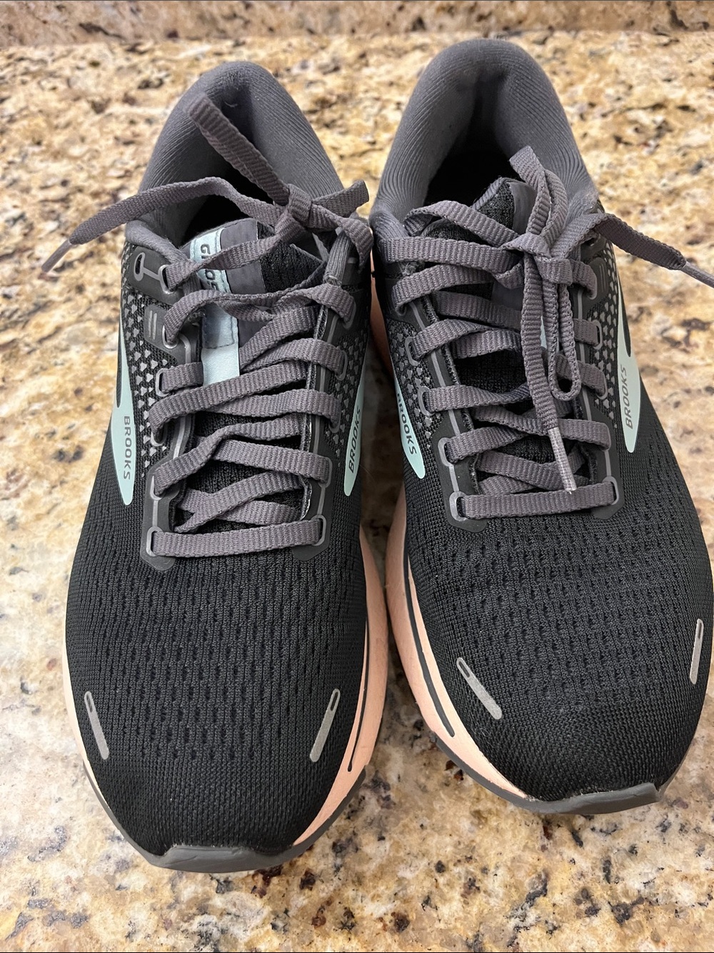 Brooks Women's Black Running Sneakers with Pink Trim